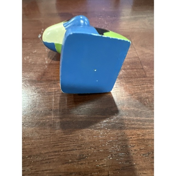 Picasso Nose Abstract Eyeglass Holder Hallmark Picasso's Colorful - Picture 6 of 6